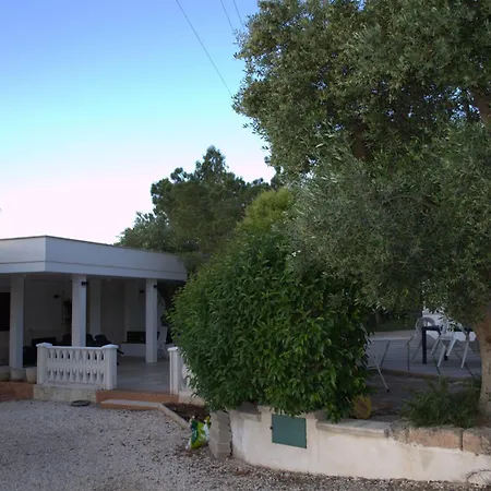 别墅 Dei Tigli - Trulli E Relax *