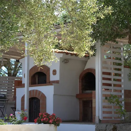 Dei Tigli - Trulli E Relax 卡斯特拉纳格罗泰