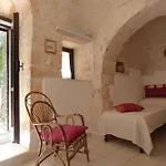 Villa Dei Tigli - Trulli E Relax Castellana Grotte